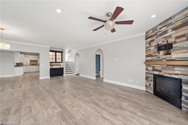 1040 Keswick Lane, Clemmons, NC 27012