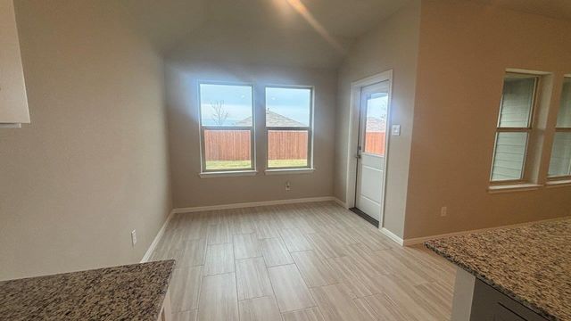 9460 GOLDEN TREE Avenue, Fort Worth, TX 76108