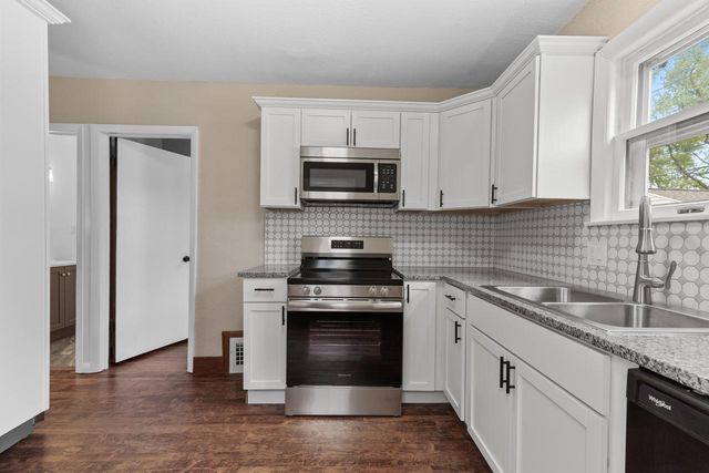 547 S Oak Park COURT, Milwaukee, WI 53214