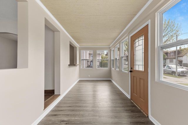 547 S Oak Park COURT, Milwaukee, WI 53214