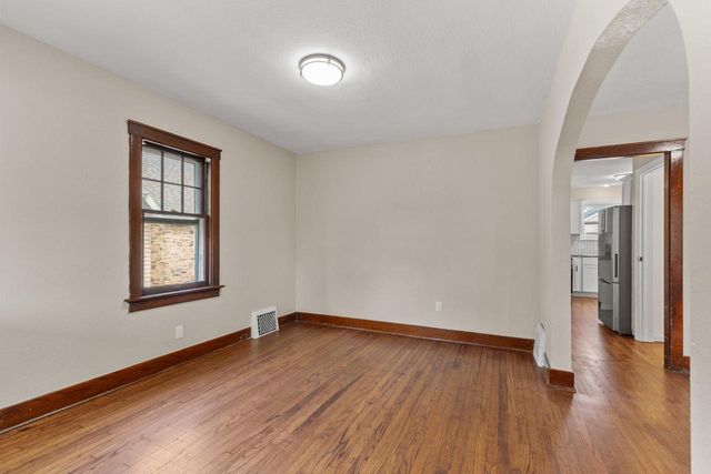 547 S Oak Park COURT, Milwaukee, WI 53214