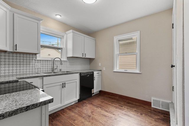 547 S Oak Park COURT, Milwaukee, WI 53214