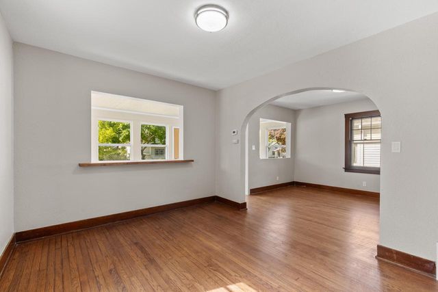 547 S Oak Park COURT, Milwaukee, WI 53214