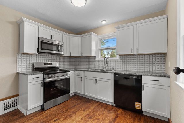 547 S Oak Park COURT, Milwaukee, WI 53214