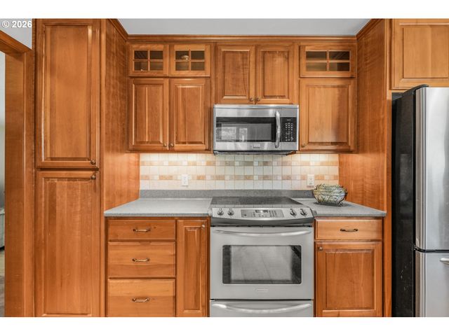 230 PARK Dr, Oregon City, OR 97045