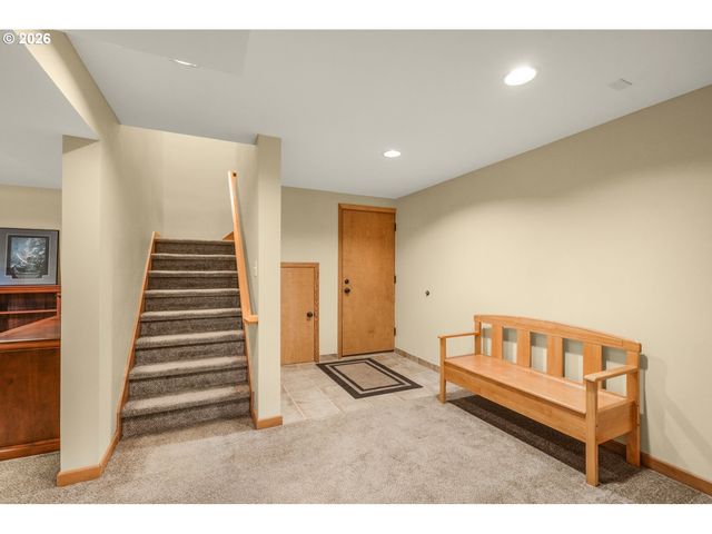 230 PARK Dr, Oregon City, OR 97045