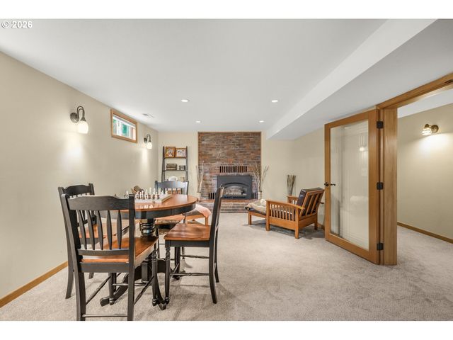 230 PARK Dr, Oregon City, OR 97045
