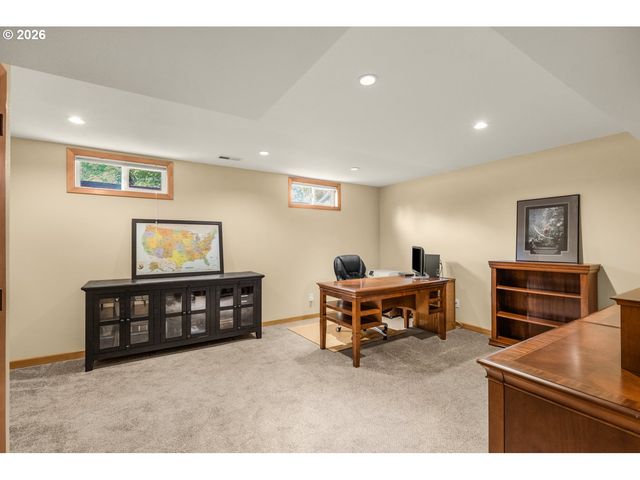 230 PARK Dr, Oregon City, OR 97045
