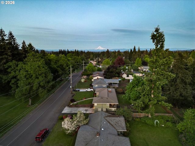 230 PARK Dr, Oregon City, OR 97045