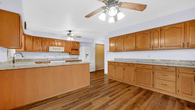 218 Summerhill Drive, Dyer, IN 46311