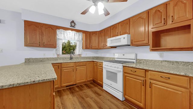 218 Summerhill Drive, Dyer, IN 46311