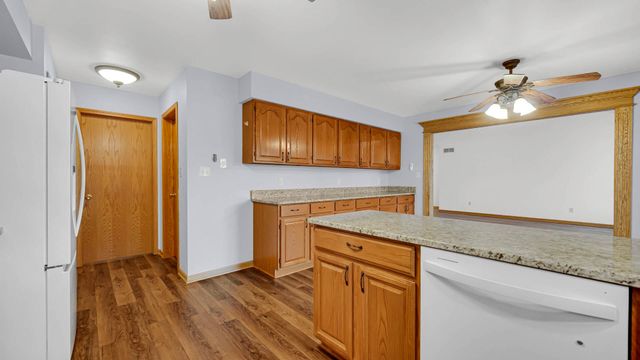 218 Summerhill Drive, Dyer, IN 46311