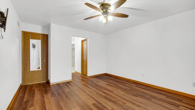 218 Summerhill Drive, Dyer, IN 46311