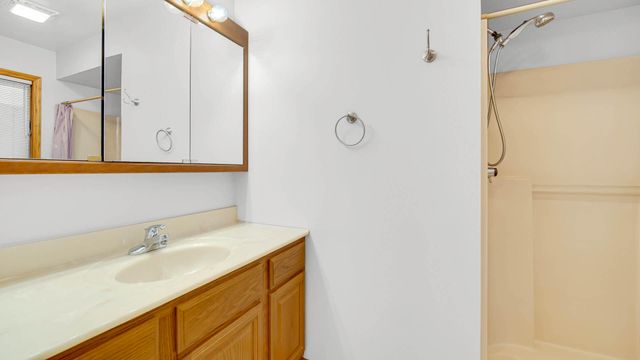 218 Summerhill Drive, Dyer, IN 46311