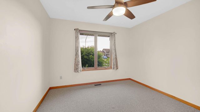 218 Summerhill Drive, Dyer, IN 46311