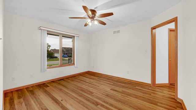 218 Summerhill Drive, Dyer, IN 46311