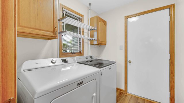 218 Summerhill Drive, Dyer, IN 46311