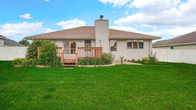218 Summerhill Drive, Dyer, IN 46311