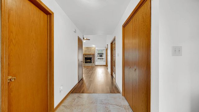218 Summerhill Drive, Dyer, IN 46311