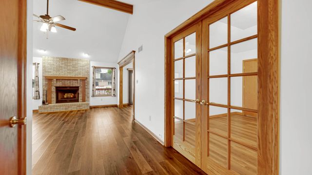 218 Summerhill Drive, Dyer, IN 46311