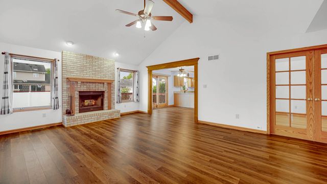218 Summerhill Drive, Dyer, IN 46311