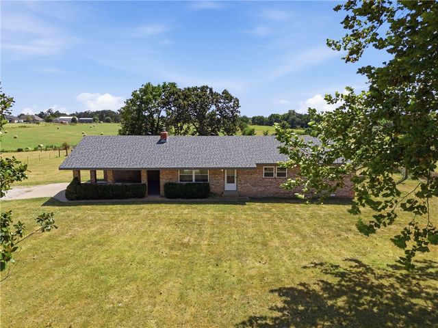 15099 Highway 72, Gravette, AR 72736