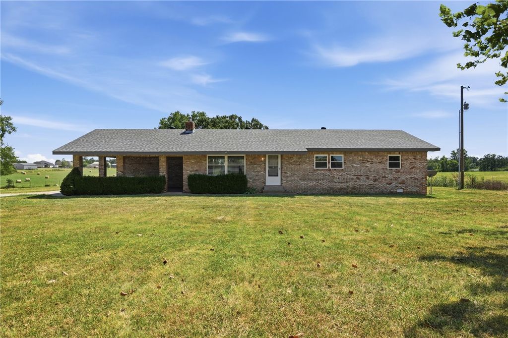 15099 Highway 72, Gravette, AR 72736
