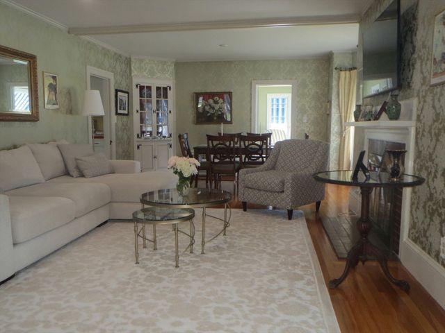 7 Abbott Street, Gardner, MA 01440