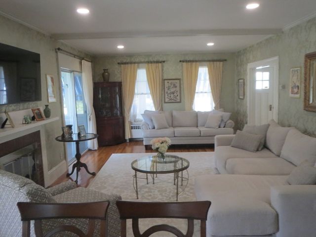 7 Abbott Street, Gardner, MA 01440