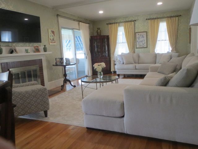7 Abbott Street, Gardner, MA 01440
