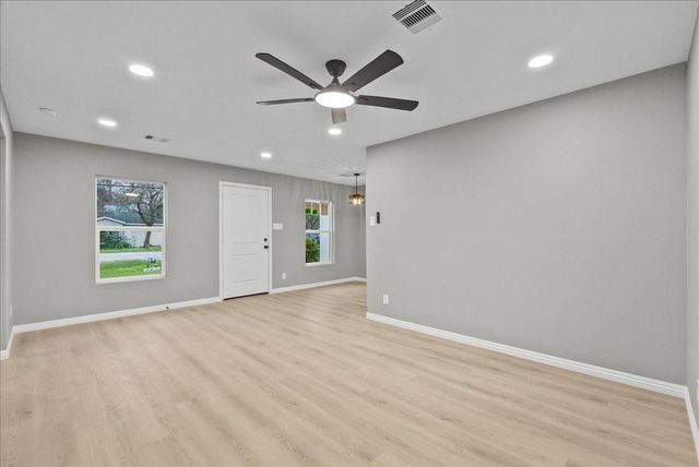 123 Lake Road, La Marque, TX 77568