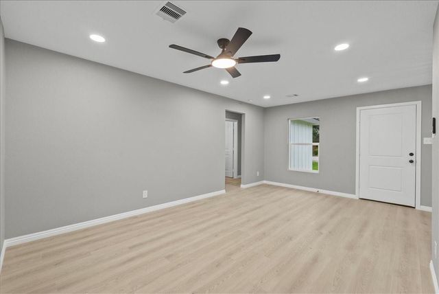 123 Lake Road, La Marque, TX 77568