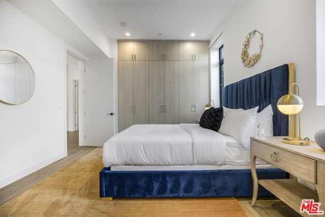 10563 Ashton Avenue 3, Los Angeles, CA 90024