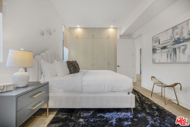 10563 Ashton Avenue 3, Los Angeles, CA 90024