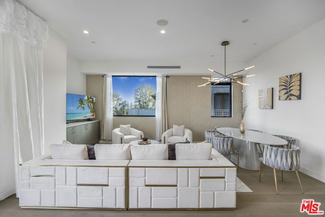 10563 Ashton Avenue 3, Los Angeles, CA 90024