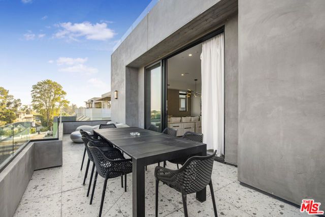 10563 Ashton Avenue 3, Los Angeles, CA 90024