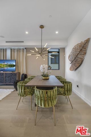 10563 Ashton Avenue 3, Los Angeles, CA 90024