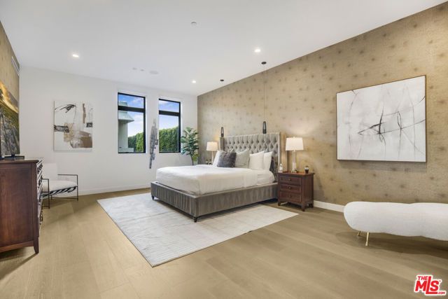 10563 Ashton Avenue 3, Los Angeles, CA 90024