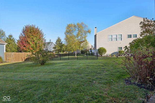 561 Plainville Drive, Westfield, IN 46074