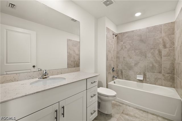 4037 Villa Doria CT, North Fort Myers, FL 33917