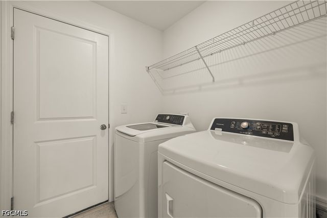 4037 Villa Doria CT, North Fort Myers, FL 33917