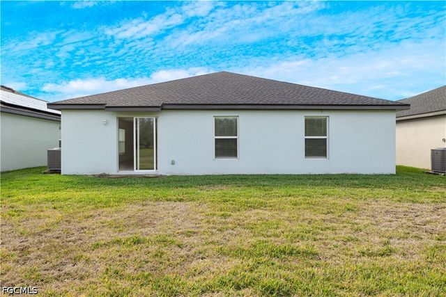 4037 Villa Doria CT, North Fort Myers, FL 33917