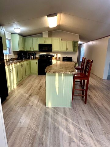 4604 Pimlico DR, Del Valle, TX 78617