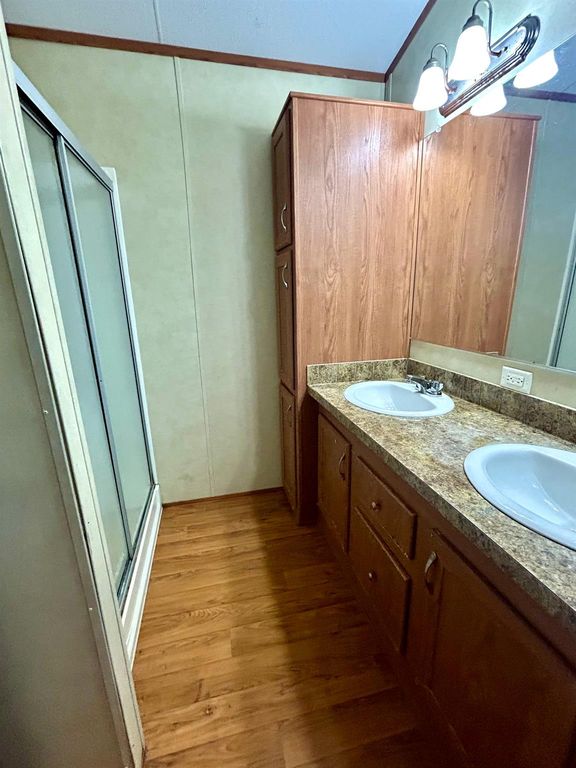 4604 Pimlico DR, Del Valle, TX 78617