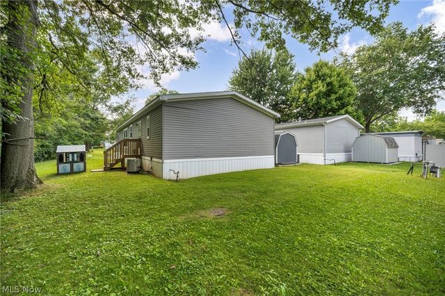 285 Westwoods, Amherst, OH 44001