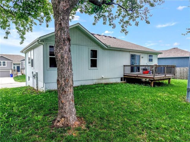 12704 Applewood Drive, Grandview, MO 64030