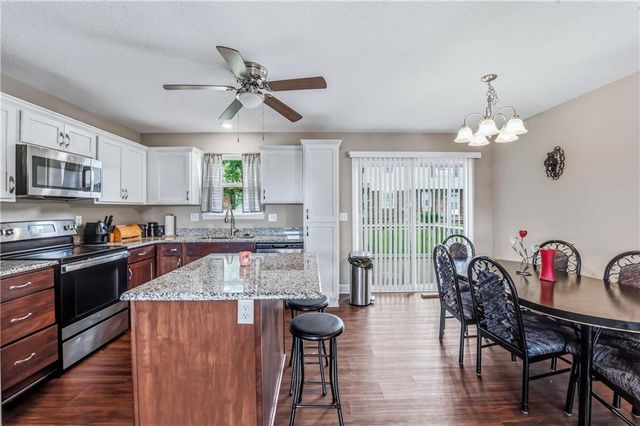 12704 Applewood Drive, Grandview, MO 64030