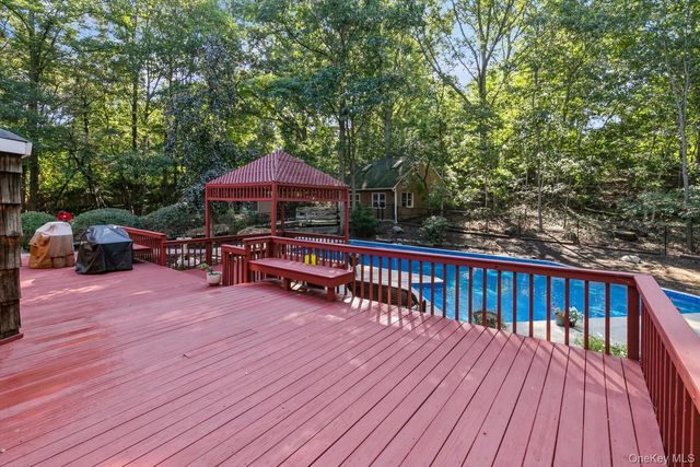 24 Kastal Drive, Ridge, NY 11961