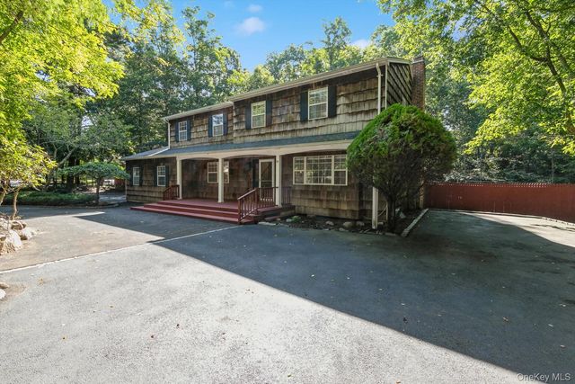 24 Kastal Drive, Ridge, NY 11961