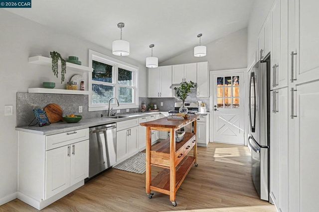 691 Rincon Rd, El Sobrante, CA 94803